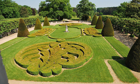 jardin du château de Bouges