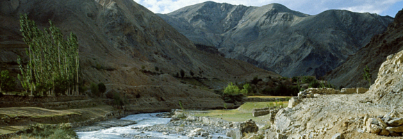 Zanskar_yapola_river
