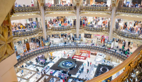 Adepte du shopping, vous pensiez que les Galeries Lafayette Paris Haussmann n’étaient que l’un des plus grands magasins de la capitale ? 