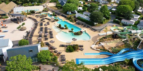 <p>Depuis 4 générations, la famille Furic vous accueille en Bretagne au camping Yellowh Village L’Océan Breton. Ce lieu 5 étoiles en bord de mer est idéal pour un séjour aussi dépaysant que reposant. Entre nature, patrimoine et activités, toute votre famille trouve son bonheur et profite de ses vacances dans un cadre d’exception ! </p>